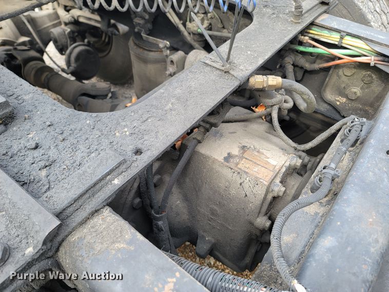 image for item DR3358 1997 Ford Aeromax L9000  semi truck