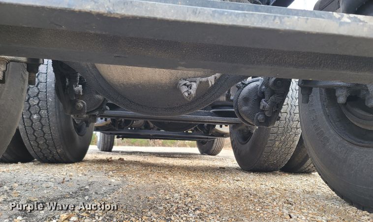 image for item DR3358 1997 Ford Aeromax L9000  semi truck