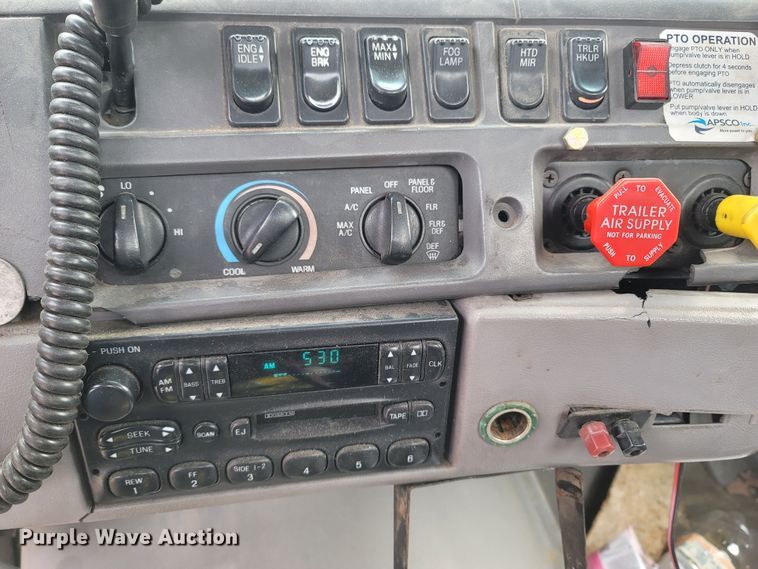 image for item DR3358 1997 Ford Aeromax L9000  semi truck