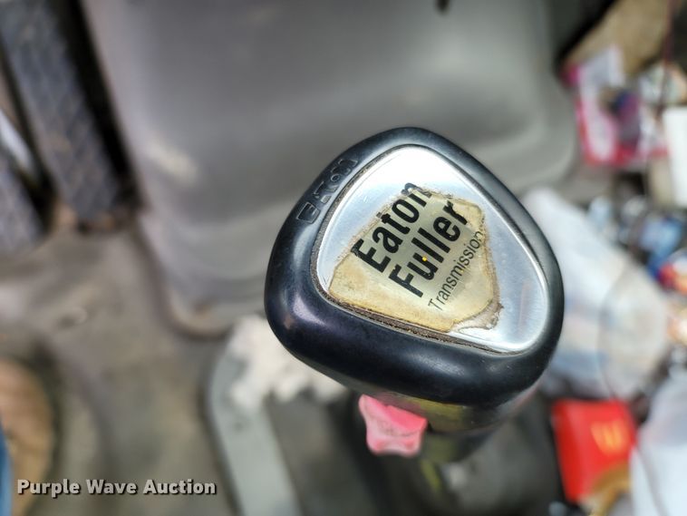 image for item DR3358 1997 Ford Aeromax L9000  semi truck