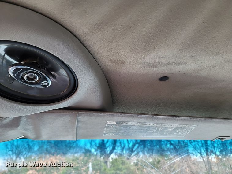 image for item DR3358 1997 Ford Aeromax L9000  semi truck