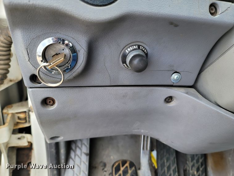 image for item DR3358 1997 Ford Aeromax L9000  semi truck