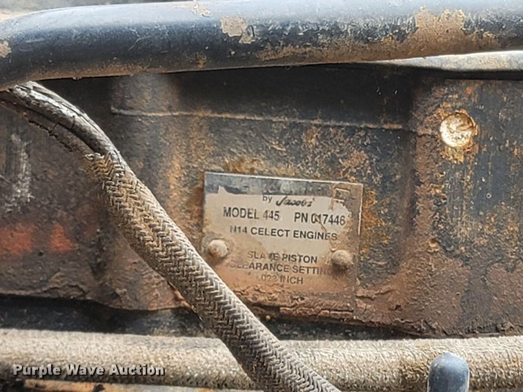 image for item DR3359 1992 Peterbilt 378  truck cab and chassis