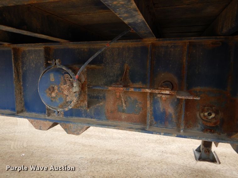 image for item DS6296 2001 Great Dane  extendable flatbed trailer