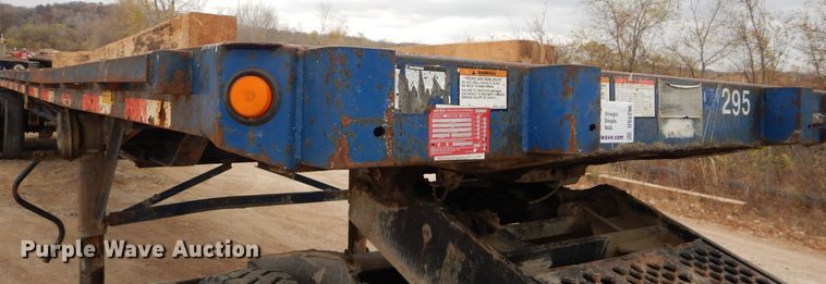 image for item DS6296 2001 Great Dane  extendable flatbed trailer