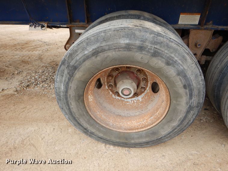 image for item DS6296 2001 Great Dane  extendable flatbed trailer