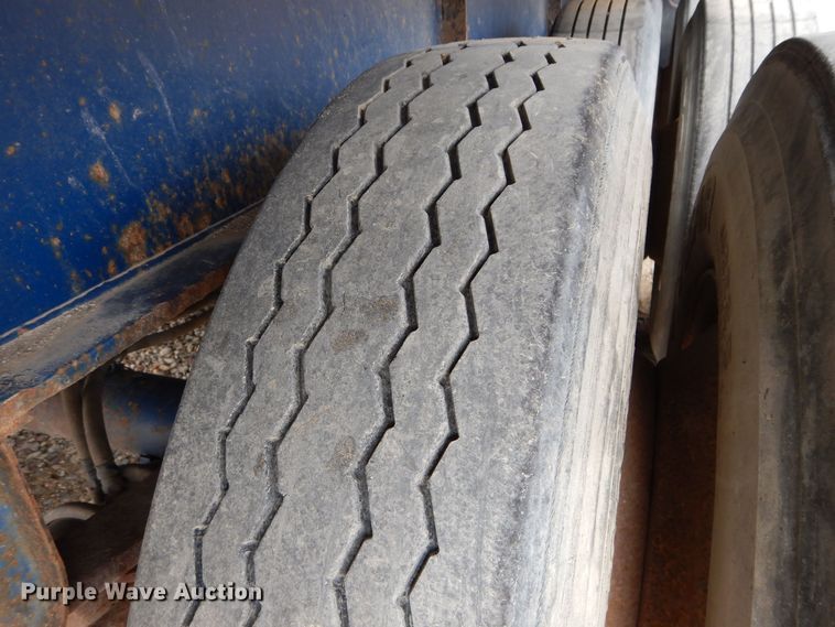 image for item DS6296 2001 Great Dane  extendable flatbed trailer