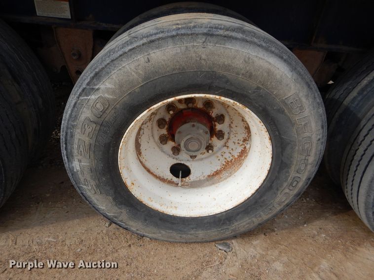 image for item DS6296 2001 Great Dane  extendable flatbed trailer