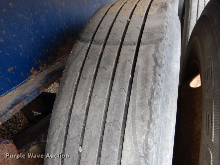 image for item DS6296 2001 Great Dane  extendable flatbed trailer