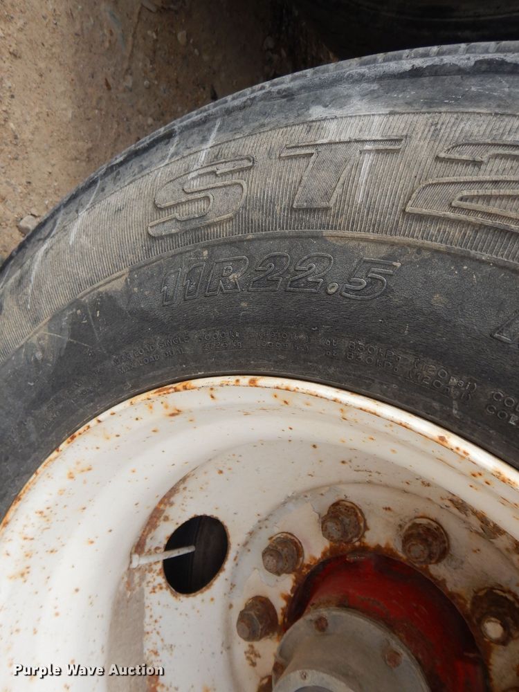 image for item DS6296 2001 Great Dane  extendable flatbed trailer