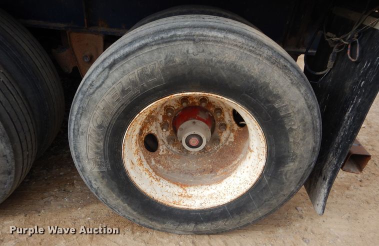 image for item DS6296 2001 Great Dane  extendable flatbed trailer