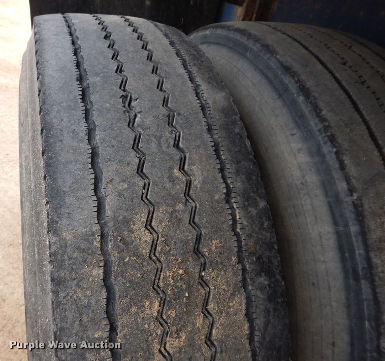 image for item DS6296 2001 Great Dane  extendable flatbed trailer