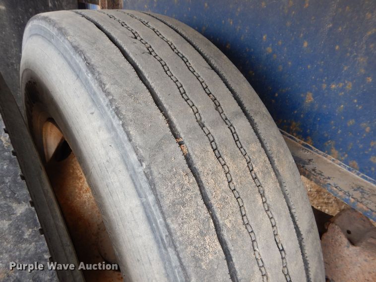 image for item DS6296 2001 Great Dane  extendable flatbed trailer