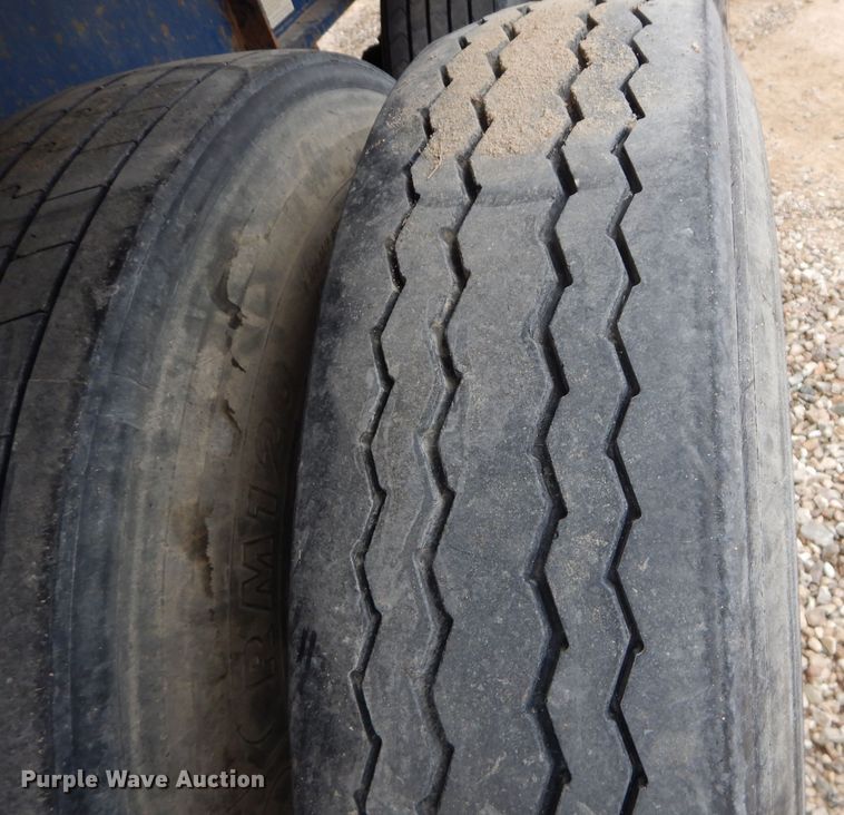 image for item DS6296 2001 Great Dane  extendable flatbed trailer