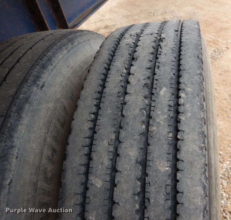 image for item DS6296 2001 Great Dane  extendable flatbed trailer