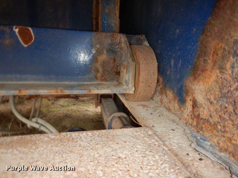 image for item DS6297 2001 Great Dane  extendable flatbed trailer