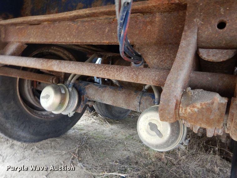 image for item DS6297 2001 Great Dane  extendable flatbed trailer