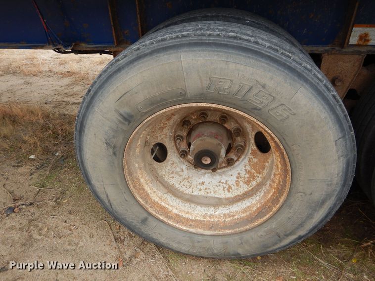 image for item DS6297 2001 Great Dane  extendable flatbed trailer
