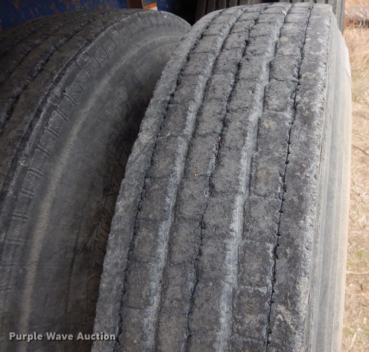 image for item DS6297 2001 Great Dane  extendable flatbed trailer