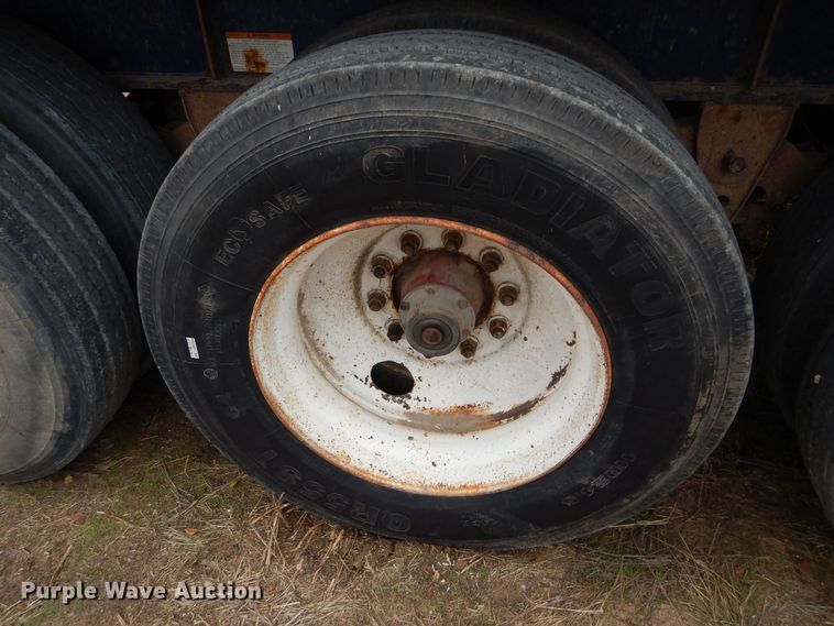 image for item DS6297 2001 Great Dane  extendable flatbed trailer