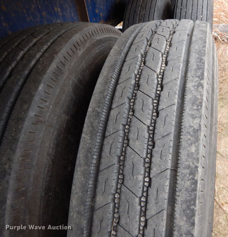 image for item DS6297 2001 Great Dane  extendable flatbed trailer