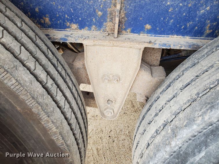 image for item DS6297 2001 Great Dane  extendable flatbed trailer