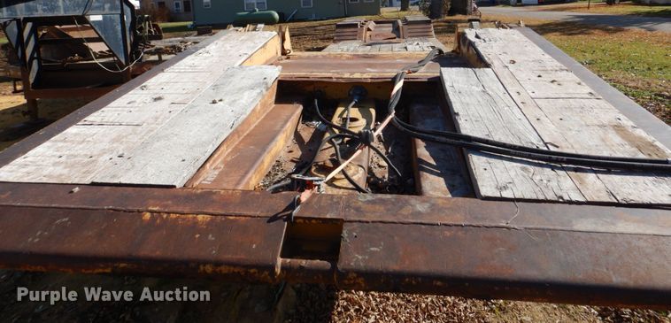 image for item DS8246 1997 Load King 503 DFP  lowboy equipment trailer