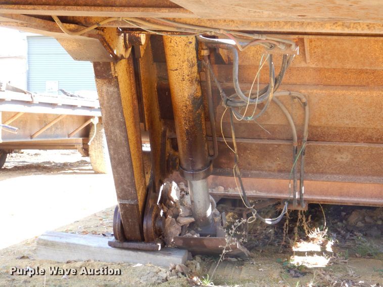 image for item DS8246 1997 Load King 503 DFP  lowboy equipment trailer