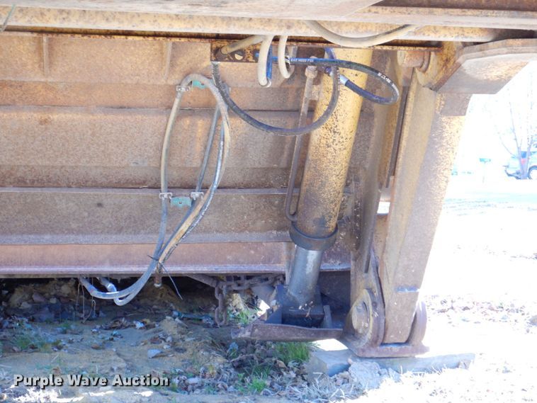 image for item DS8246 1997 Load King 503 DFP  lowboy equipment trailer