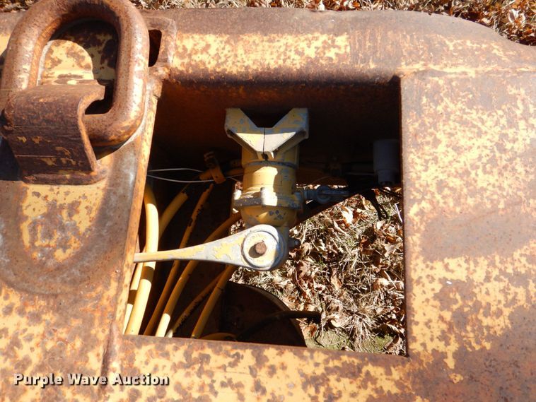 image for item DS8246 1997 Load King 503 DFP  lowboy equipment trailer