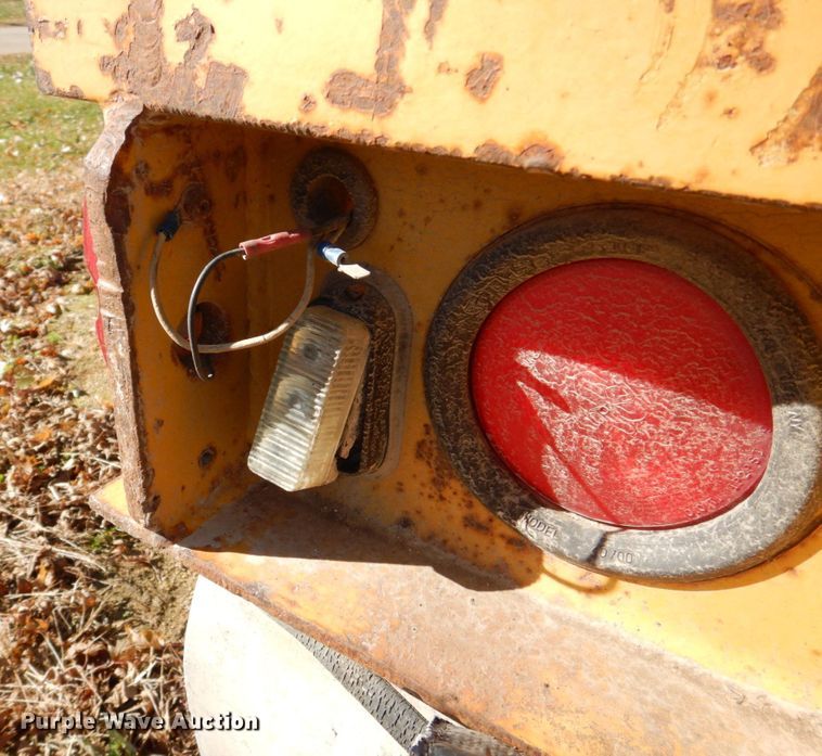 image for item DS8246 1997 Load King 503 DFP  lowboy equipment trailer