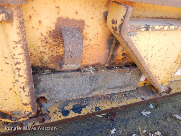 image for item DS8246 1997 Load King 503 DFP  lowboy equipment trailer