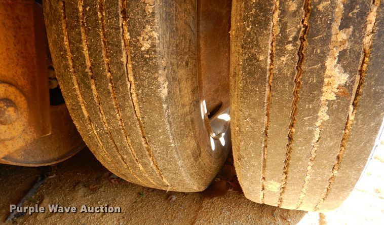 image for item DS8246 1997 Load King 503 DFP  lowboy equipment trailer