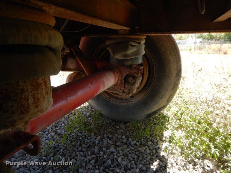 image for item HF9385 1998 Transcraft  flatbed trailer