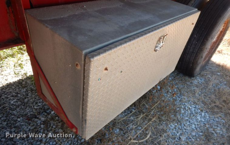 image for item HF9385 1998 Transcraft  flatbed trailer