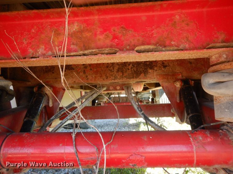 image for item HF9385 1998 Transcraft  flatbed trailer