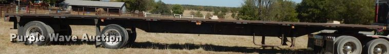 image for item HF9388 1985 Lufkin  flatbed trailer