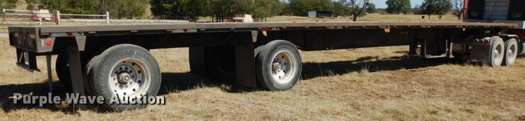 image for item HF9388 1985 Lufkin  flatbed trailer