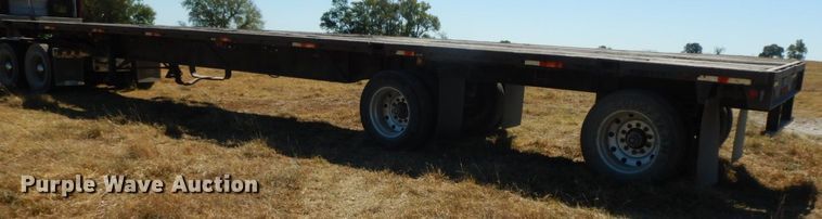 image for item HF9388 1985 Lufkin  flatbed trailer