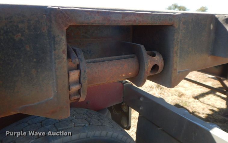 image for item HF9388 1985 Lufkin  flatbed trailer