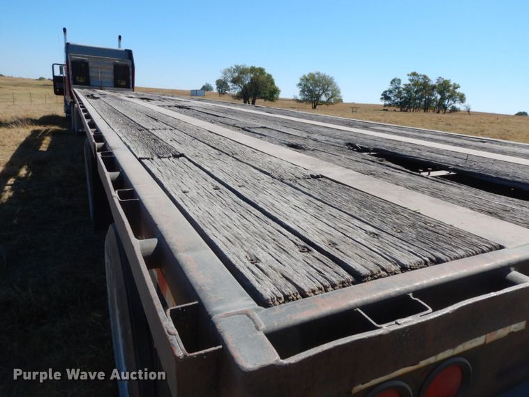 image for item HF9388 1985 Lufkin  flatbed trailer