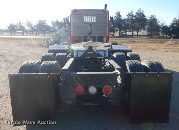 image for item HQ9518 2013 Volvo VNL  semi truck