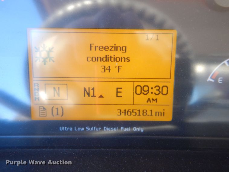 image for item HQ9518 2013 Volvo VNL  semi truck