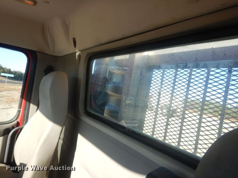 image for item HQ9518 2013 Volvo VNL  semi truck