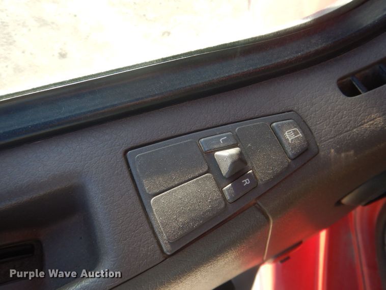 image for item HQ9518 2013 Volvo VNL  semi truck