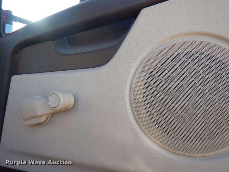 image for item HQ9518 2013 Volvo VNL  semi truck