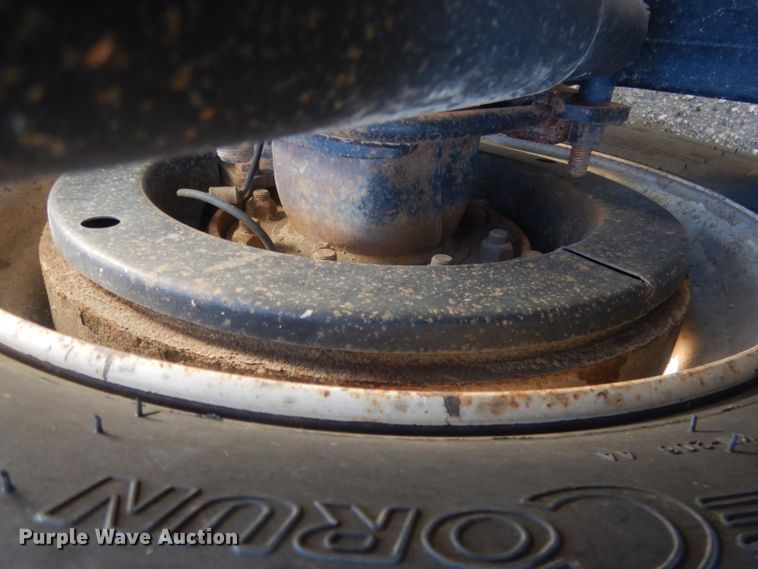 image for item HQ9518 2013 Volvo VNL  semi truck