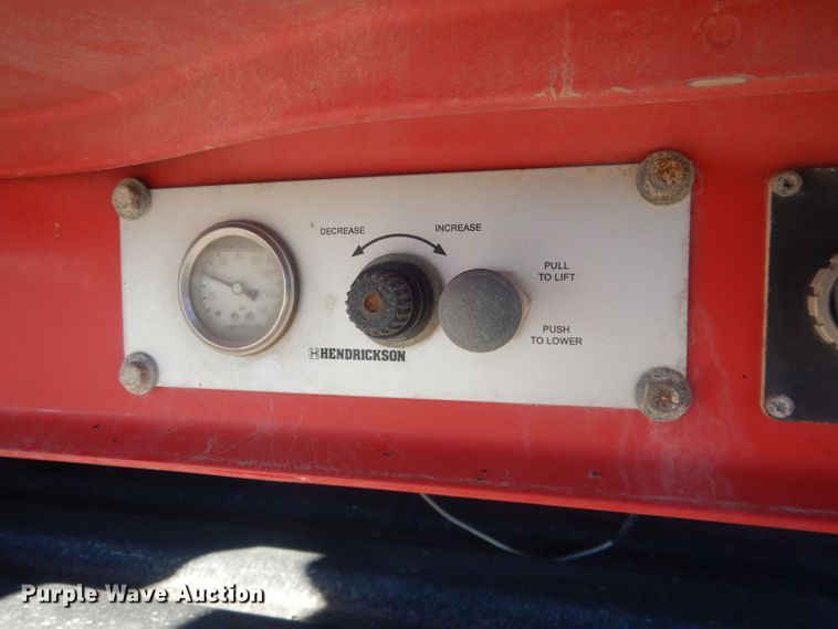 image for item HQ9518 2013 Volvo VNL  semi truck