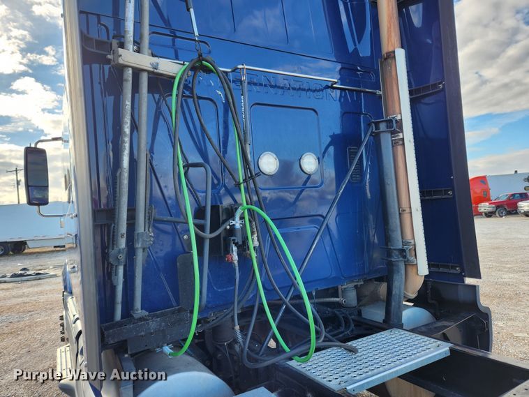 image for item JB9778 2014 International ProStar  semi truck