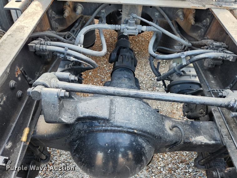 image for item JB9778 2014 International ProStar  semi truck